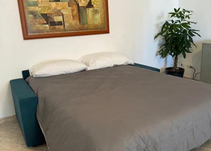 Serravalle Shop&Stay