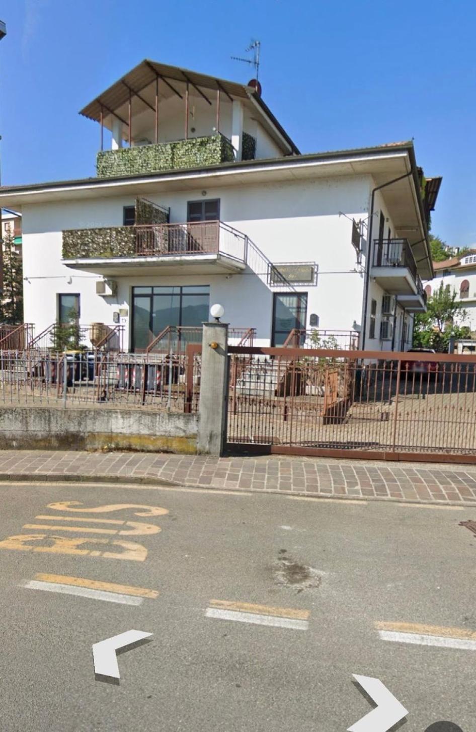 Serravalle Shop&stay Apartment